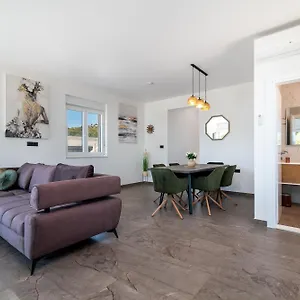 Apartment Helena, Trogir