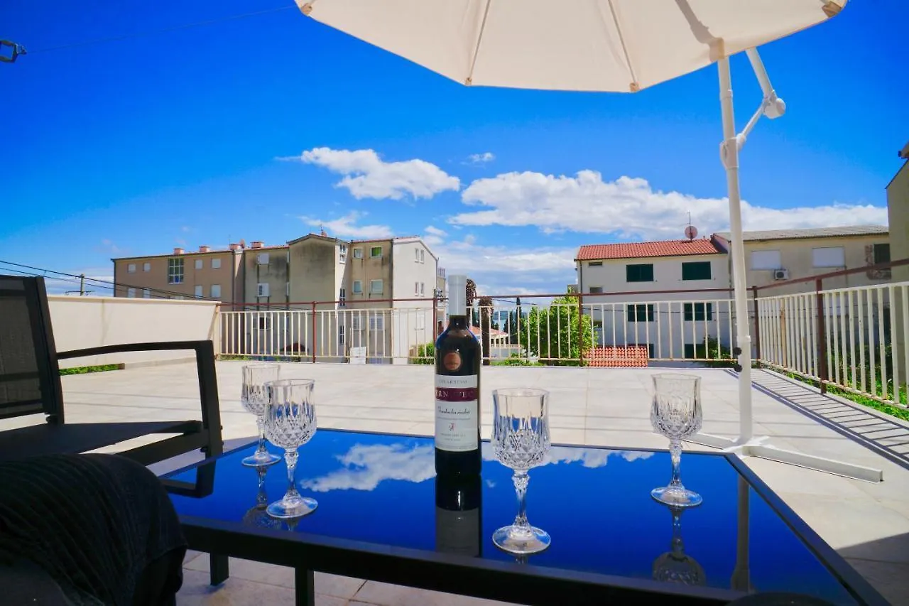Apartments V Trogir